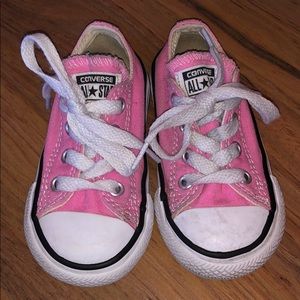 Size 5 pink converse